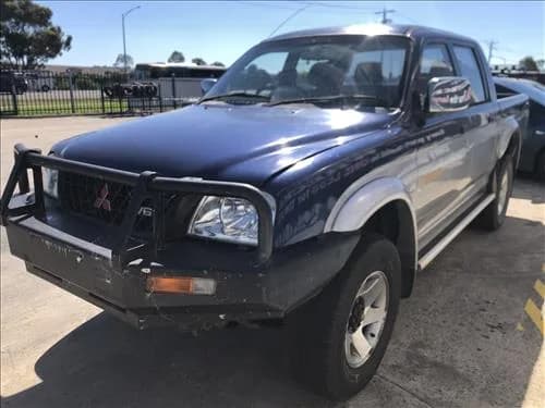 2002 Mitsubishi Triton MK (1996-2006) at Geelong