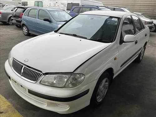 2000 Nissan Pulsar N16 (2000-2006) at Ringwood