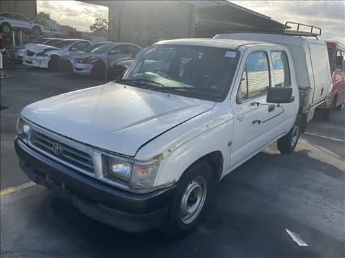 2000 Toyota Hilux (1997-2002) at Dandenong