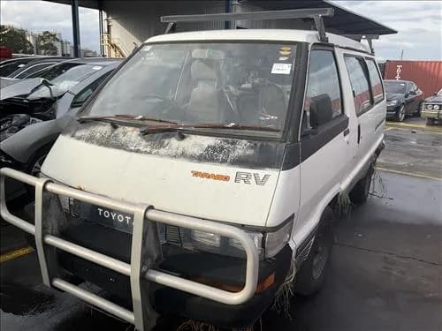 1989 Toyota Tarago Gen1 R20/30 (1983-1990) at Dandenong