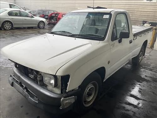 2000 Toyota Hilux (1997-2002) at Dandenong