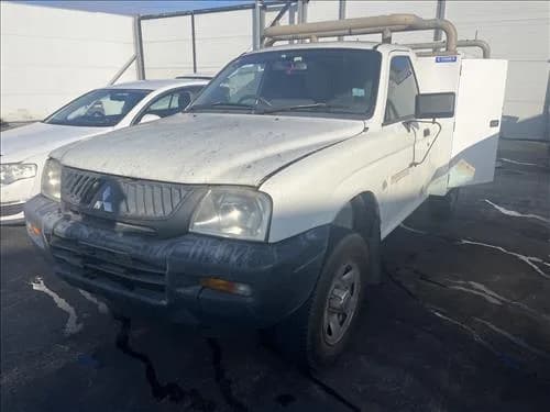 2005 Mitsubishi Triton MK (1996-2006) at Geelong