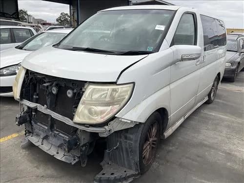 2004 Nissan Elgrand E51 (2002-2010) at Ringwood
