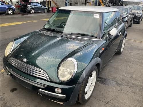 2002 Mini Cooper R50 (2000-2006) at Ringwood