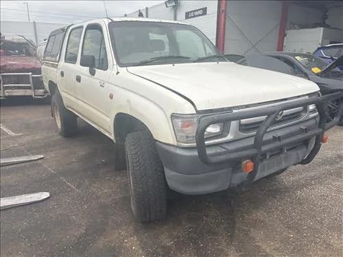 2000 Toyota Hilux (1997-2002) at Geelong