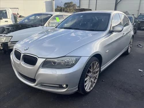 2010 BMW E90 (2005-2012) 320 at Geelong