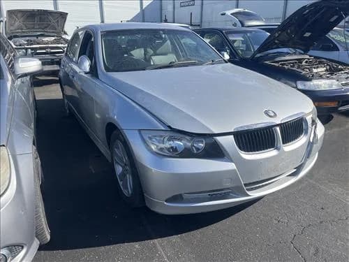 2005 BMW E90 (2005-2012) 320 at Geelong