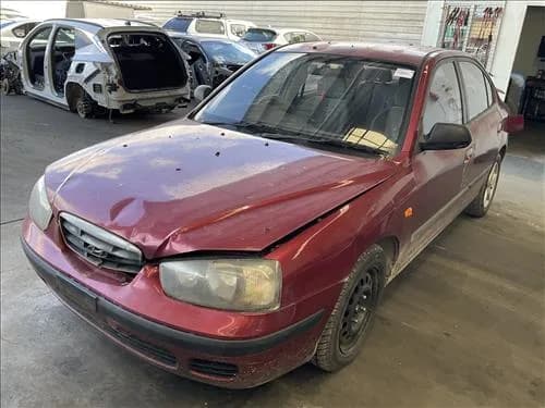 2002 Hyundai Elantra (2000-2003) at Ringwood