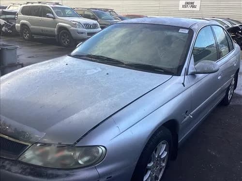 2001 Holden Calais VX at Dandenong