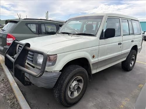 1992 Mitsubishi Pajero NH (1991-1993) at Geelong