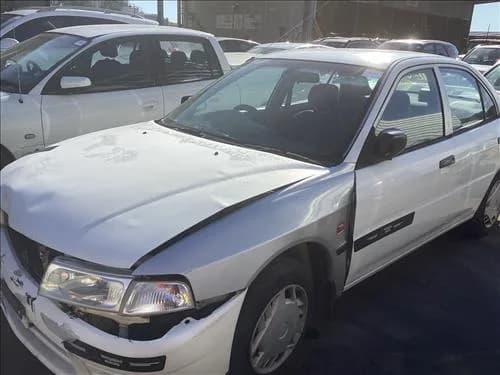 2000 Mitsubishi Lancer CE (1996-2004) at Dandenong