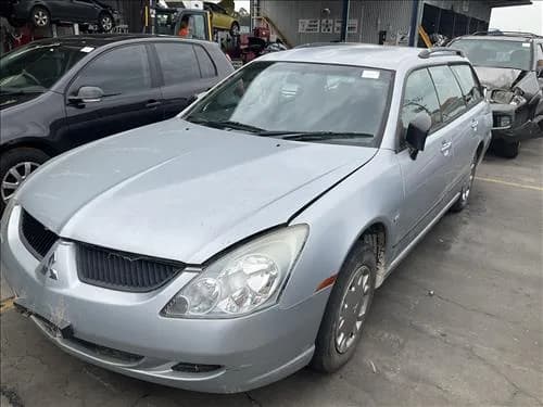 2005 Mitsubishi Magna TW (2004-2005) at Dandenong