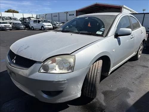 2007 Mitsubishi 380 DL II (2006-2008) at Geelong