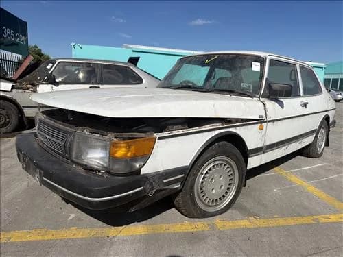 1986 Saab 900 (1982 - 1986 at Geelong