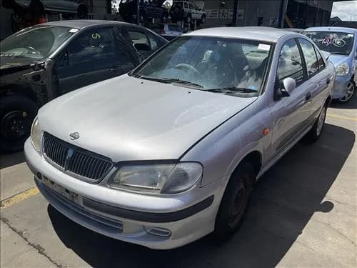 2001 Nissan Pulsar N16 (2000-2006) at Ringwood