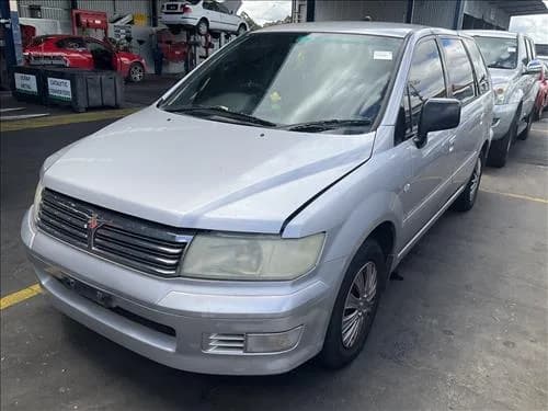2002 Mitsubishi Nimbus UG (1998-2004) at Dandenong