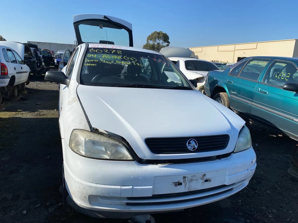 2004 Holden Astra at Campbellfield