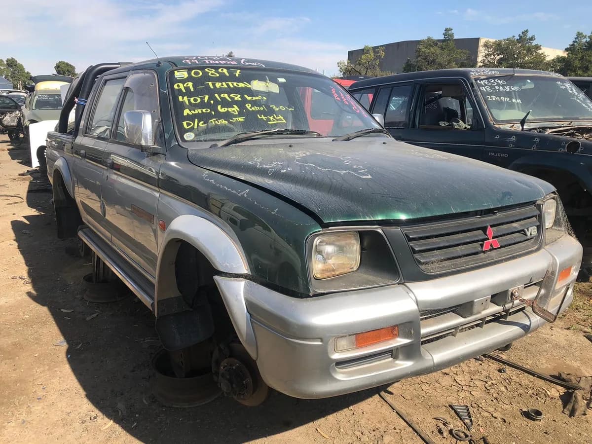 1999 Mitsubishi Triton at Campbellfield
