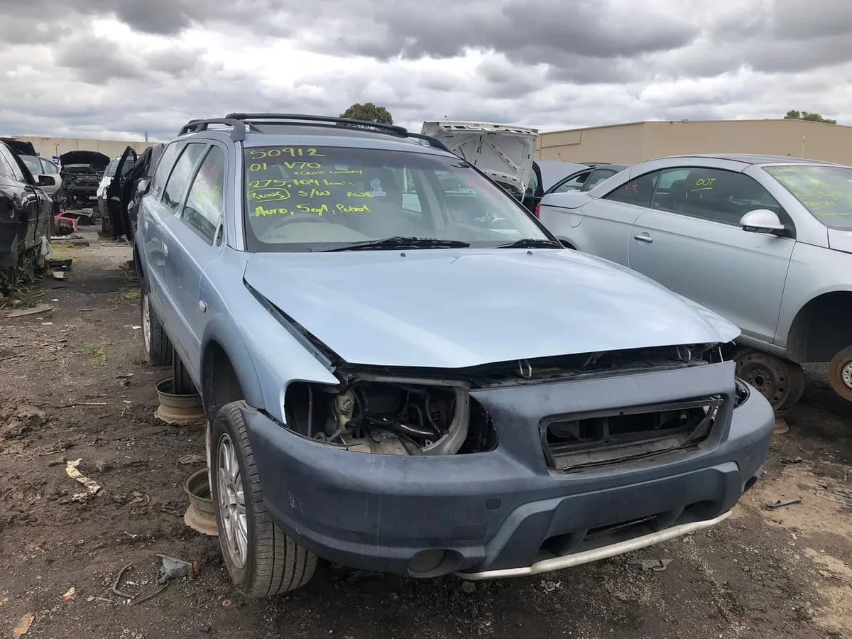 2001 Volvo V70 at Campbellfield