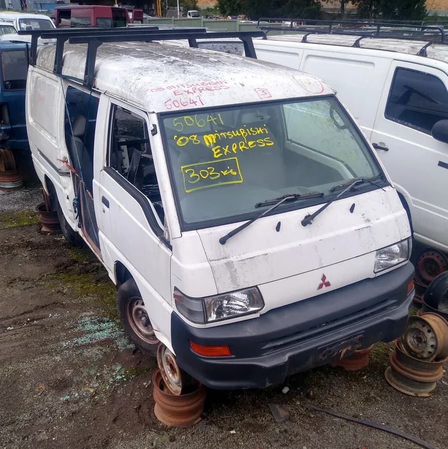2008 Mitsubishi Express at Kilsyth