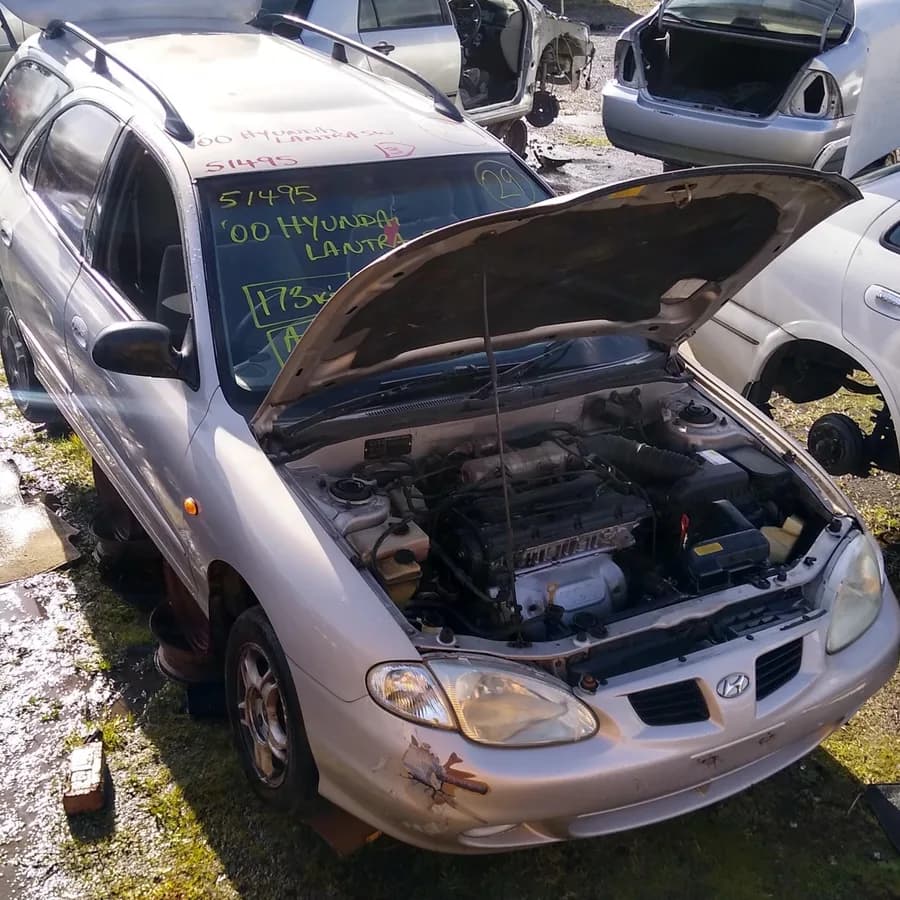 2000 Hyundai Lantra at Kilsyth