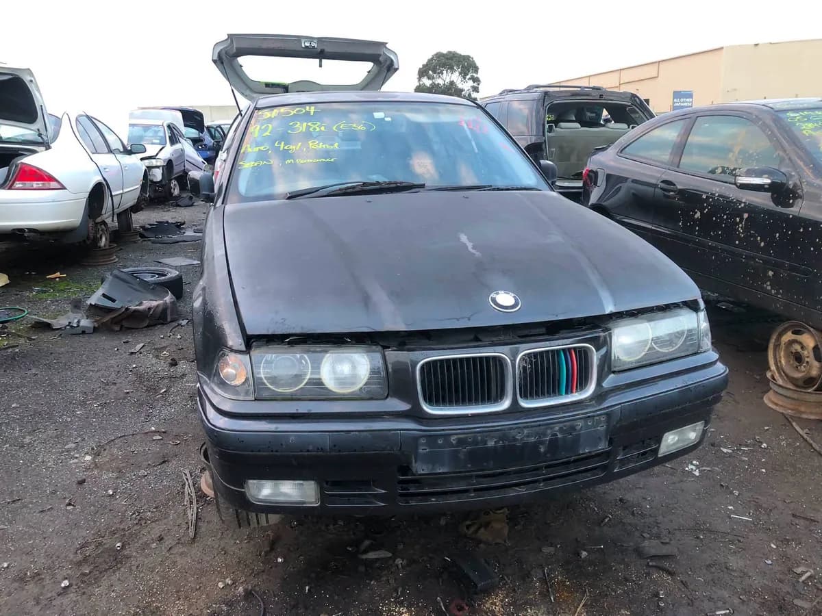 1992 BMW 318i at Campbellfield