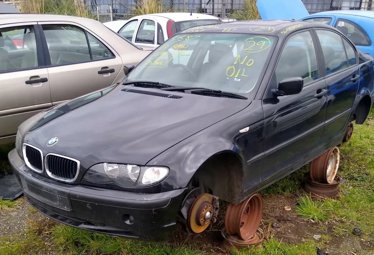 2003 BMW 318i at Kilsyth