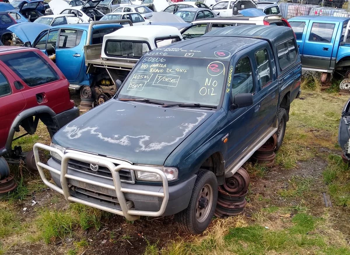 2000 Mazda Bravo at Kilsyth