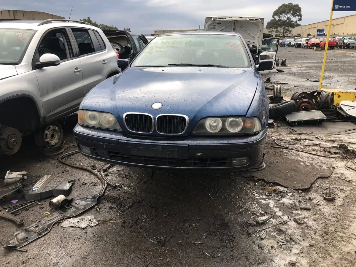 2002 BMW 525i at Campbellfield