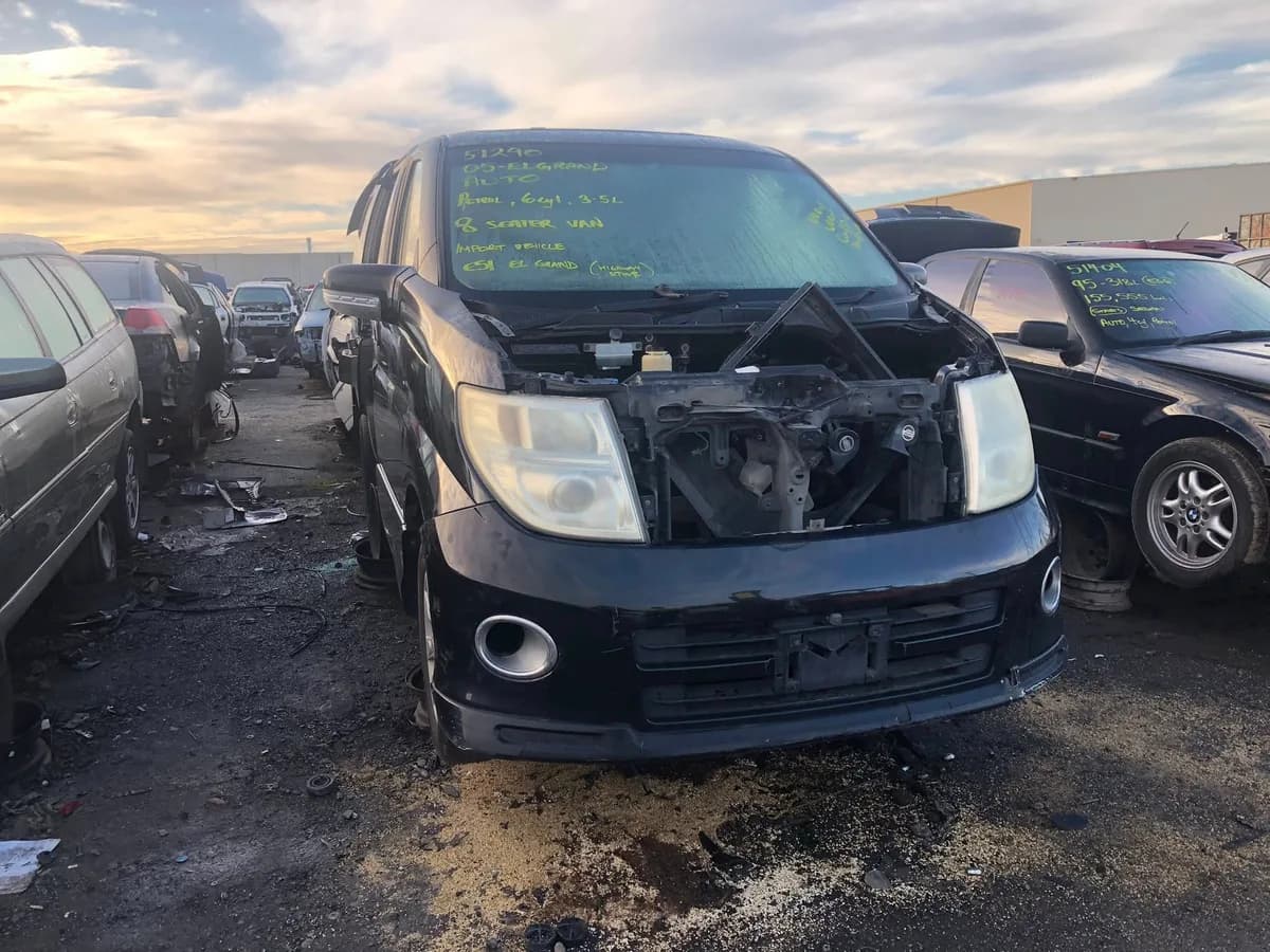 2005 Nissan Elgrand at Campbellfield