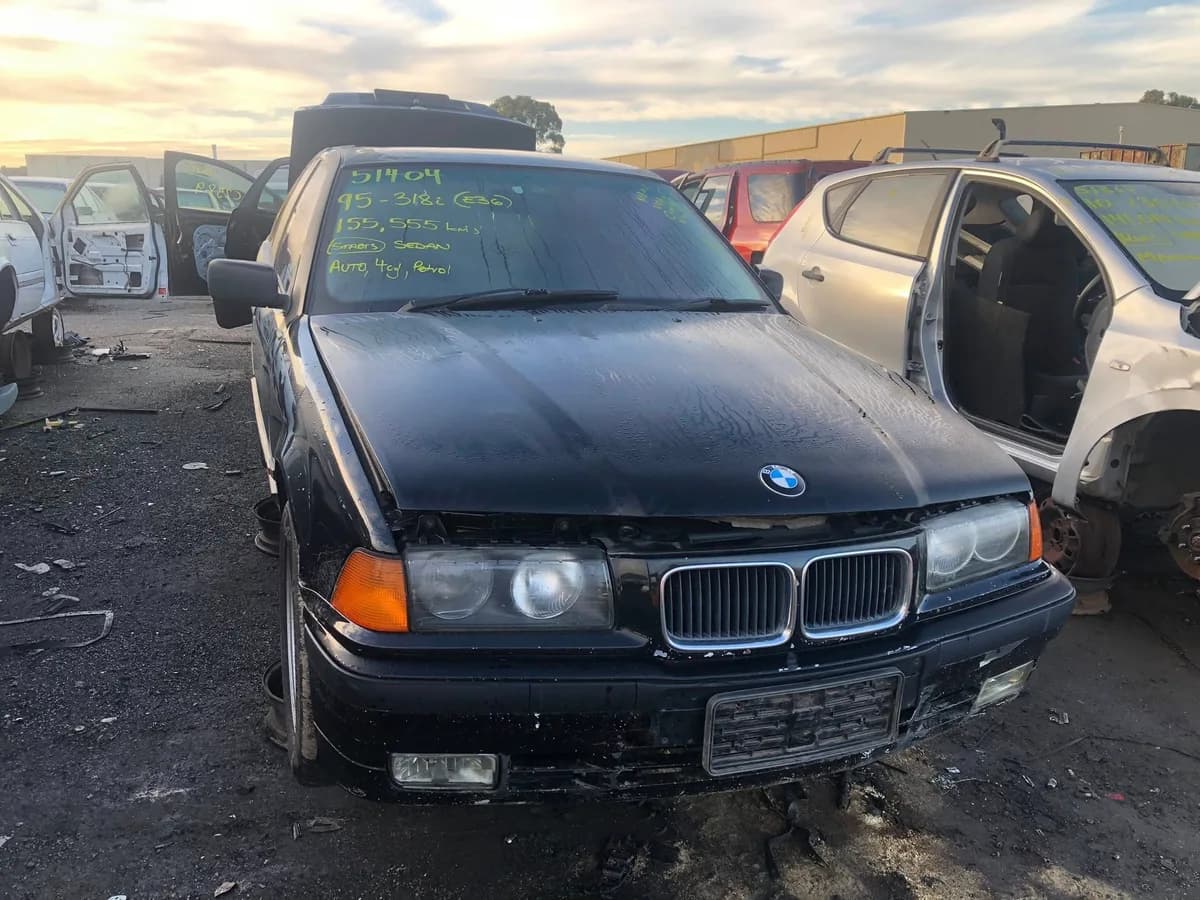 1995 BMW 318i at Campbellfield