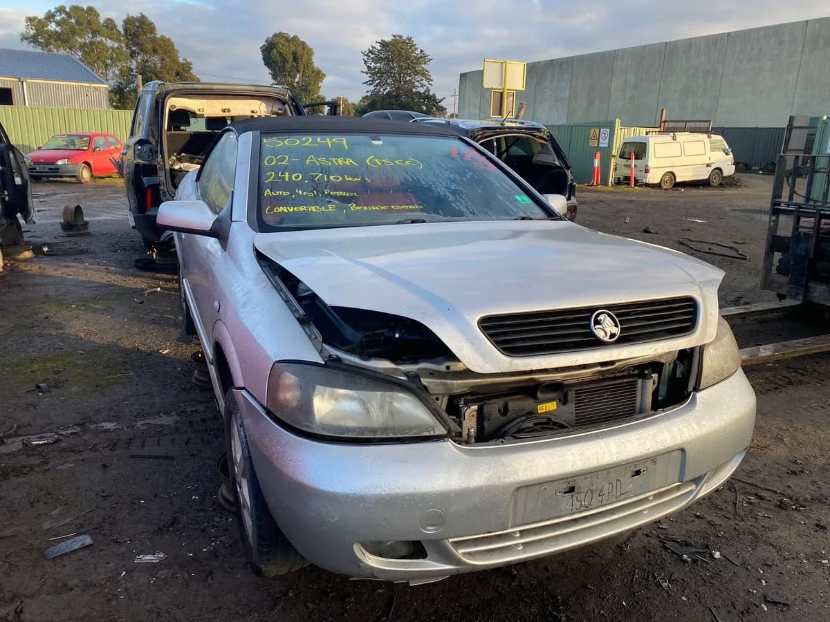 2002 Holden Astra at Campbellfield