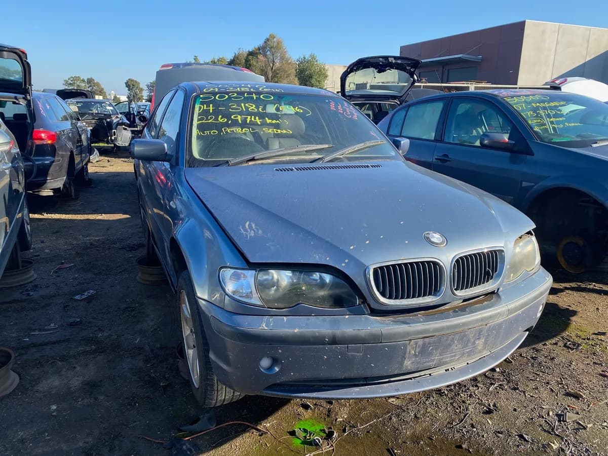 2004 BMW 318i at Campbellfield