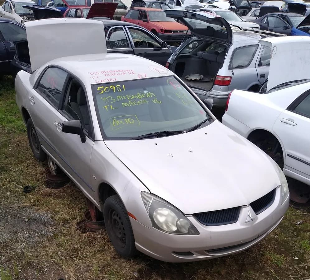 2003 Mitsubishi Magna at Kilsyth