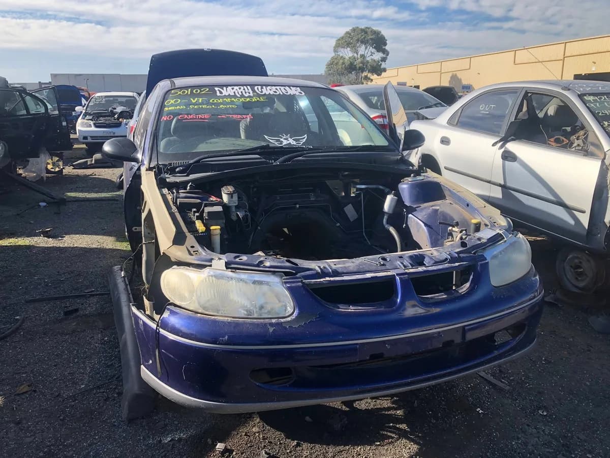 2000 Holden Commodore at Campbellfield