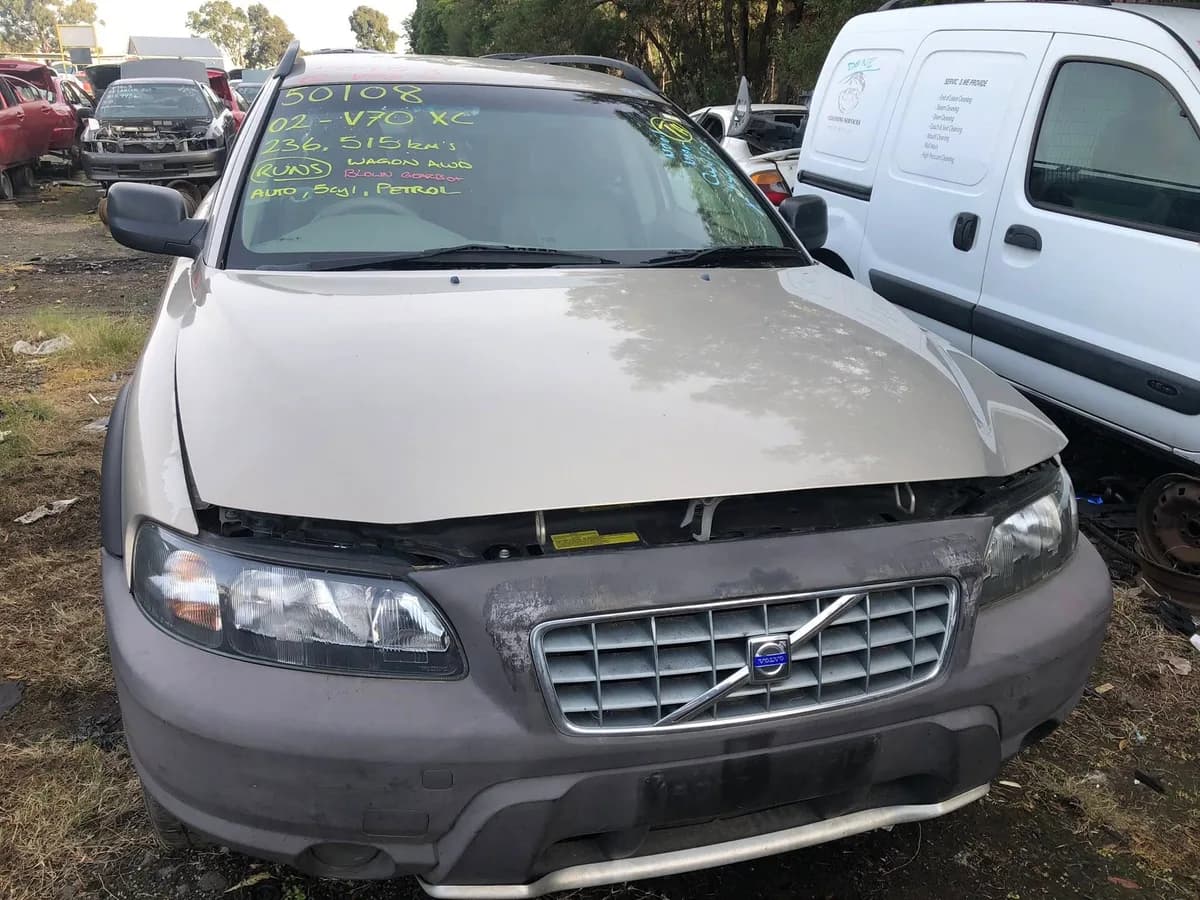 2002 Volvo V70 at Campbellfield