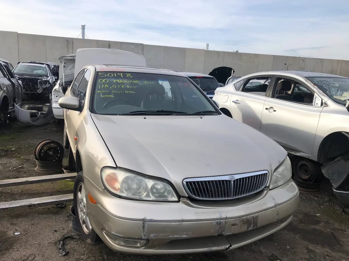 2000 Nissan Maxima at Campbellfield
