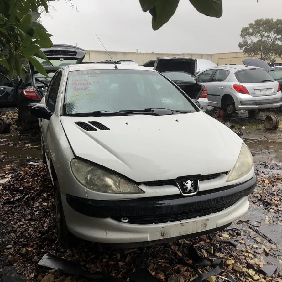 2002 Peugeot 206 at Campbellfield