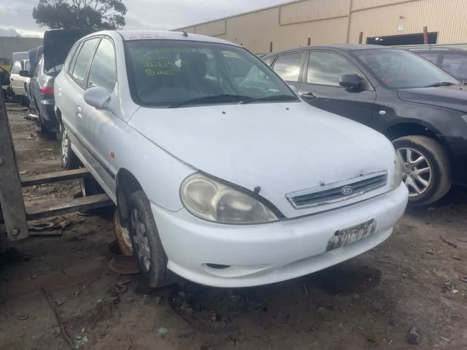 2001 Kia Rio at Campbellfield