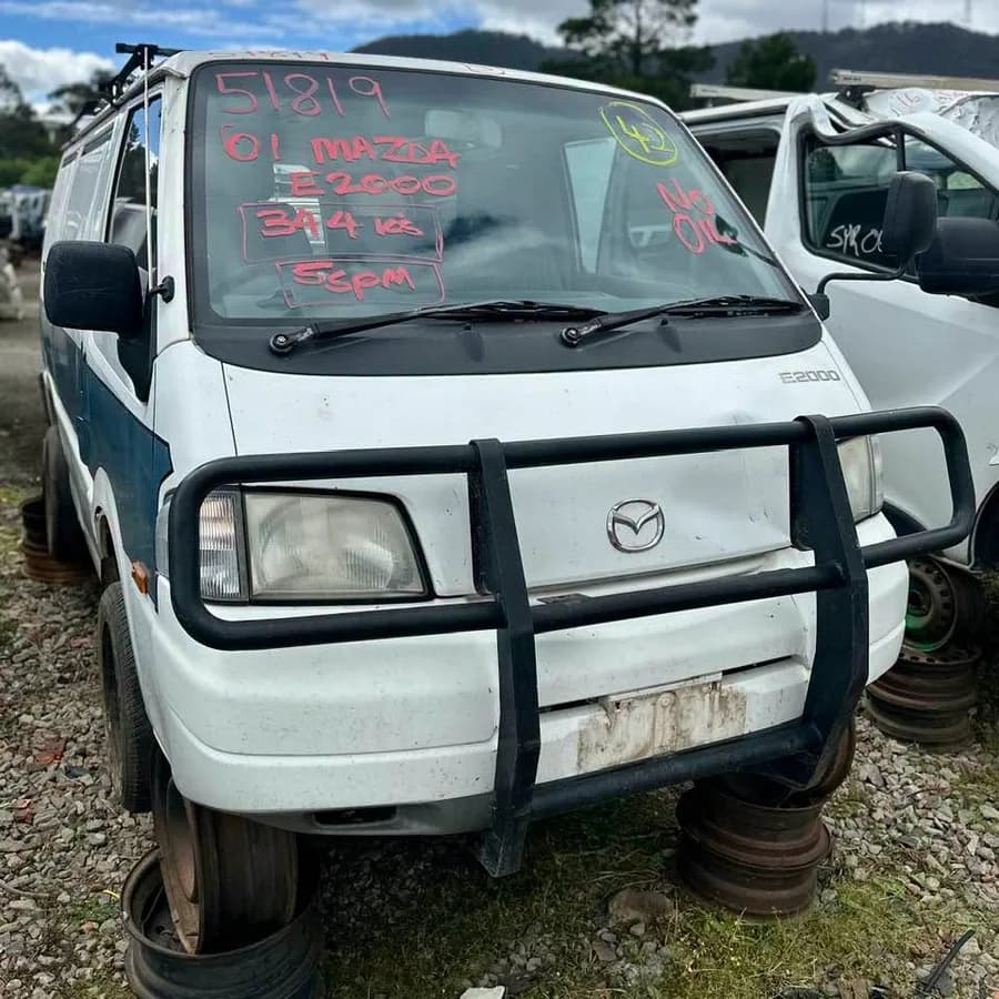 2001 Mazda E200 at Kilsyth