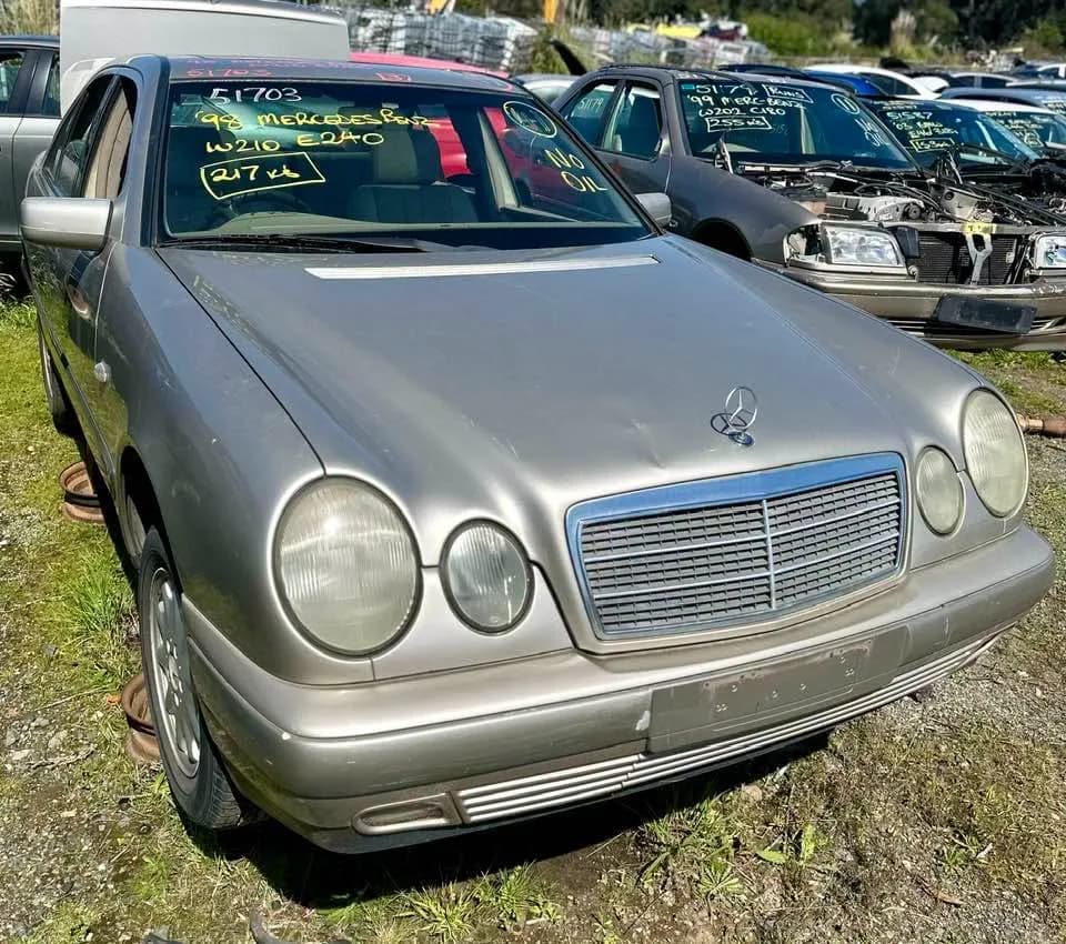 1998 Mercedes-Benz E240 at Kilsyth