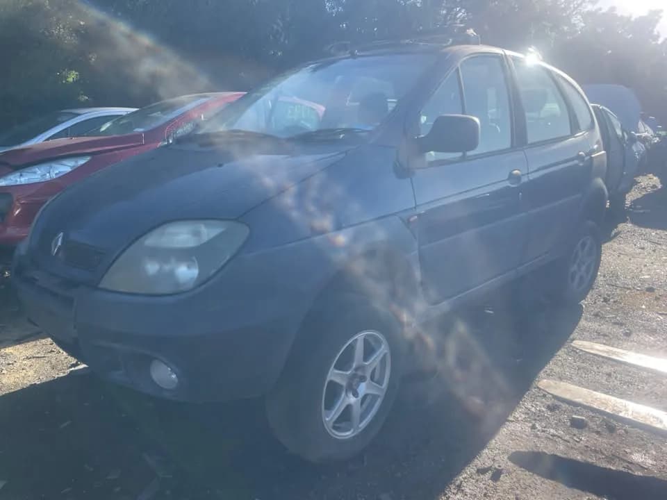 2001 Renault Scenic at Campbellfield