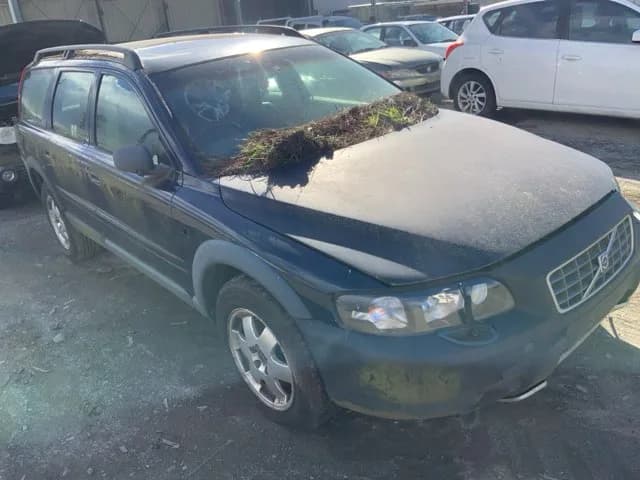 2004 Volvo Xc70 at Lonsdale