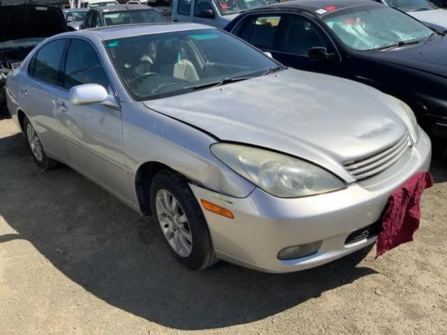 2002 Lexus Lexus at Lonsdale