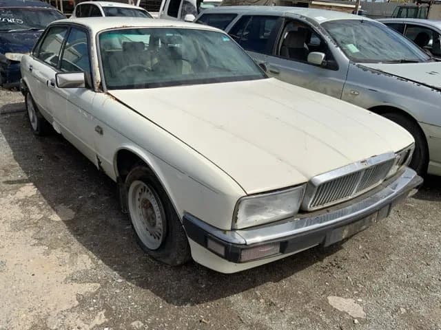 Jaguar Xj6 at Lonsdale