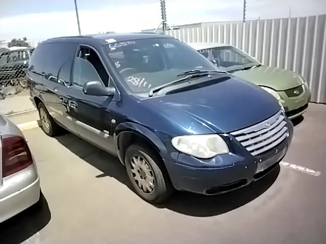 2005 Chrysler Voyager at Elizabeth