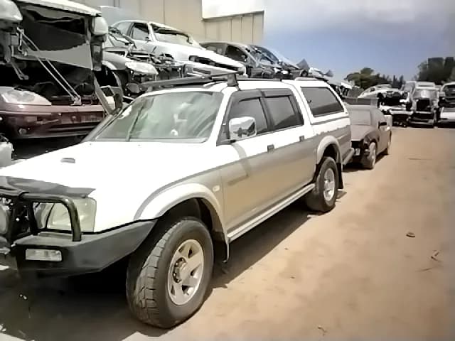 2004 Mitsubishi Triton at Elizabeth