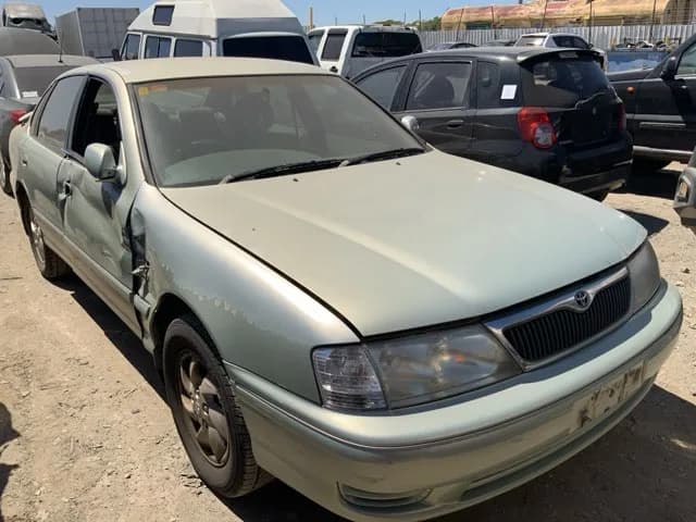 2000 Toyota Avalon at Lonsdale