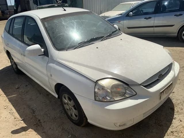 2004 Kia Rio at Lonsdale