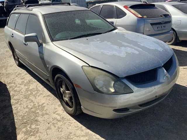 2004 Mitsubishi Magna at Lonsdale
